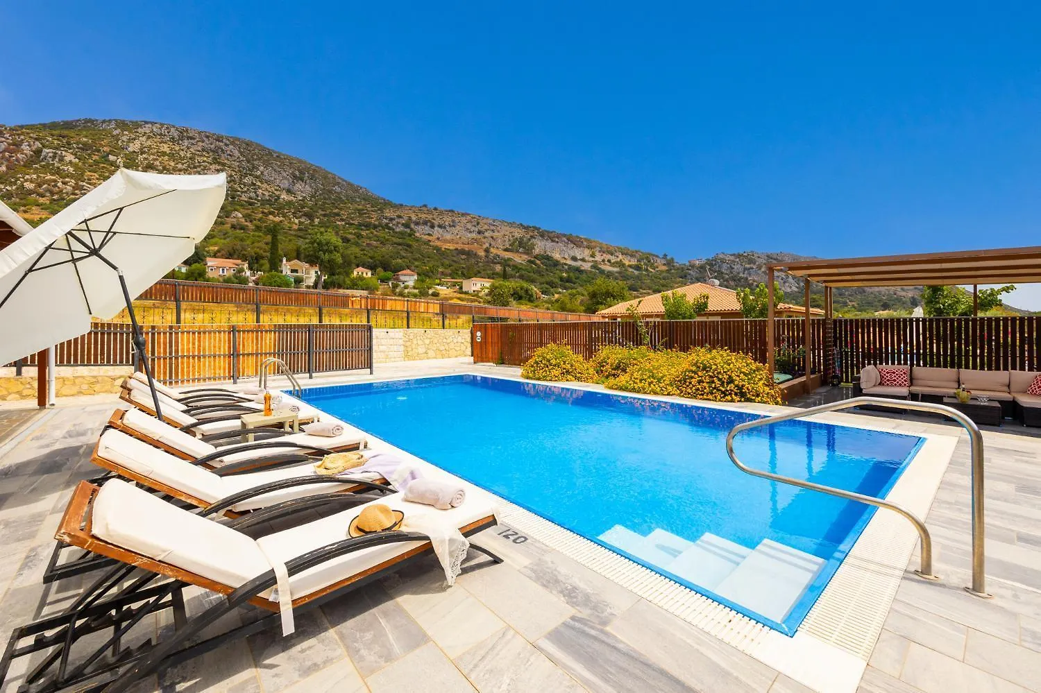 Villa Reggina Atsoupades